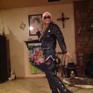 Meet your Posher, Debbie